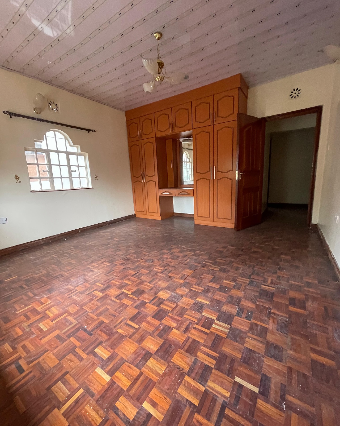 4 Bedroom Townhouse For Rent in Safari Park Image