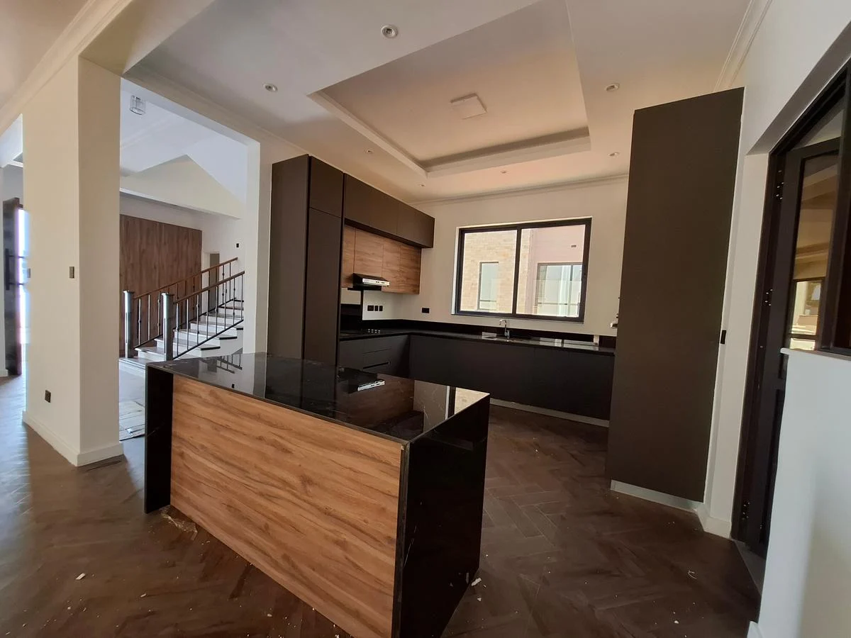 4-bedroom Townhouse for Sale along Muthangari Road Image