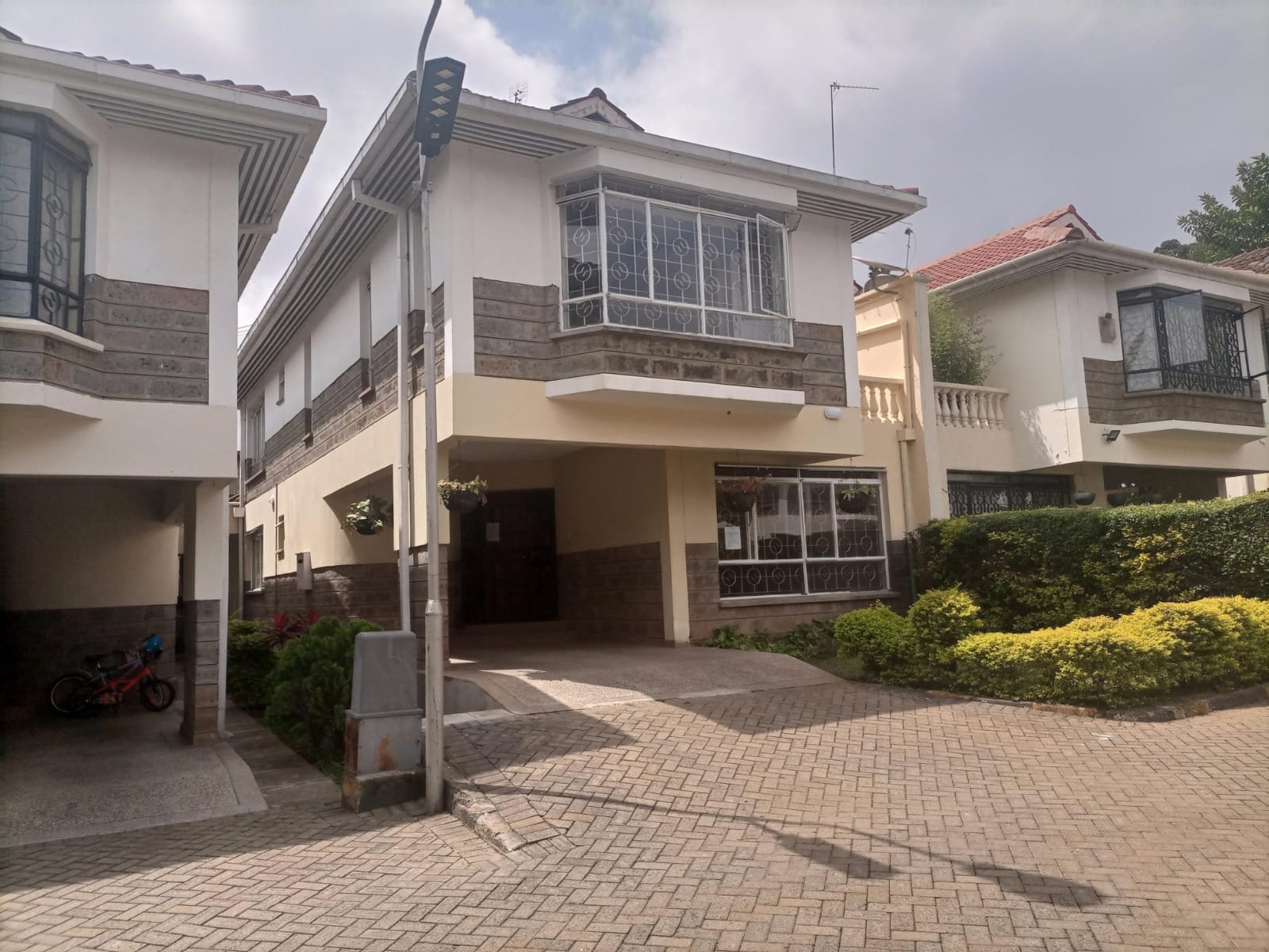 4 Bedroom Townhouse For Sale in Lavington