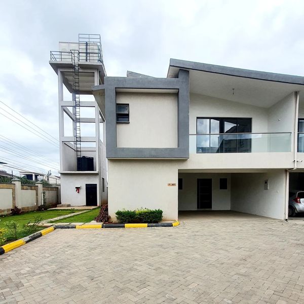 4 Bedroom Townhouse For Sale in Syokimau