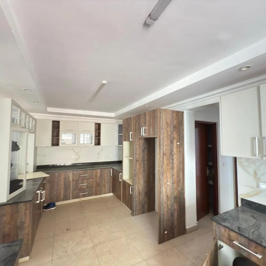 4 bedroom Townhouse plus servant quarter to let in Kitisuru Image