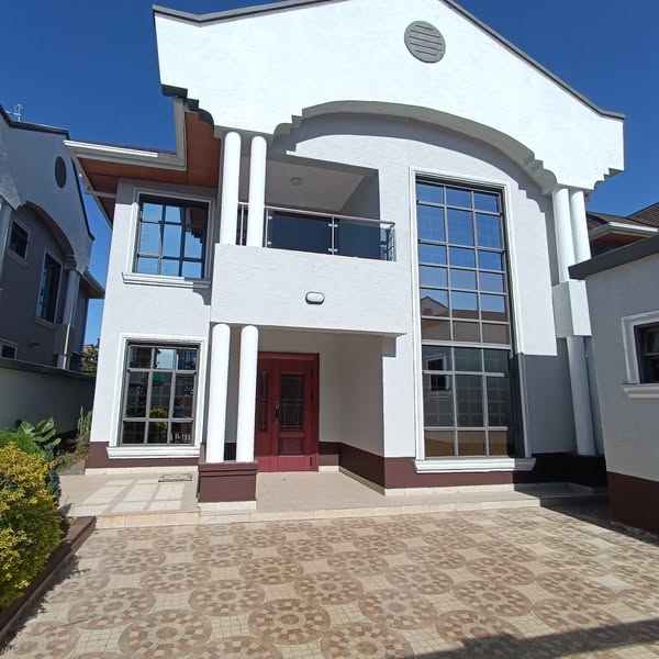 4 Bedroom Townhouse plus Sq For Sale in Ruiru, Kamakis