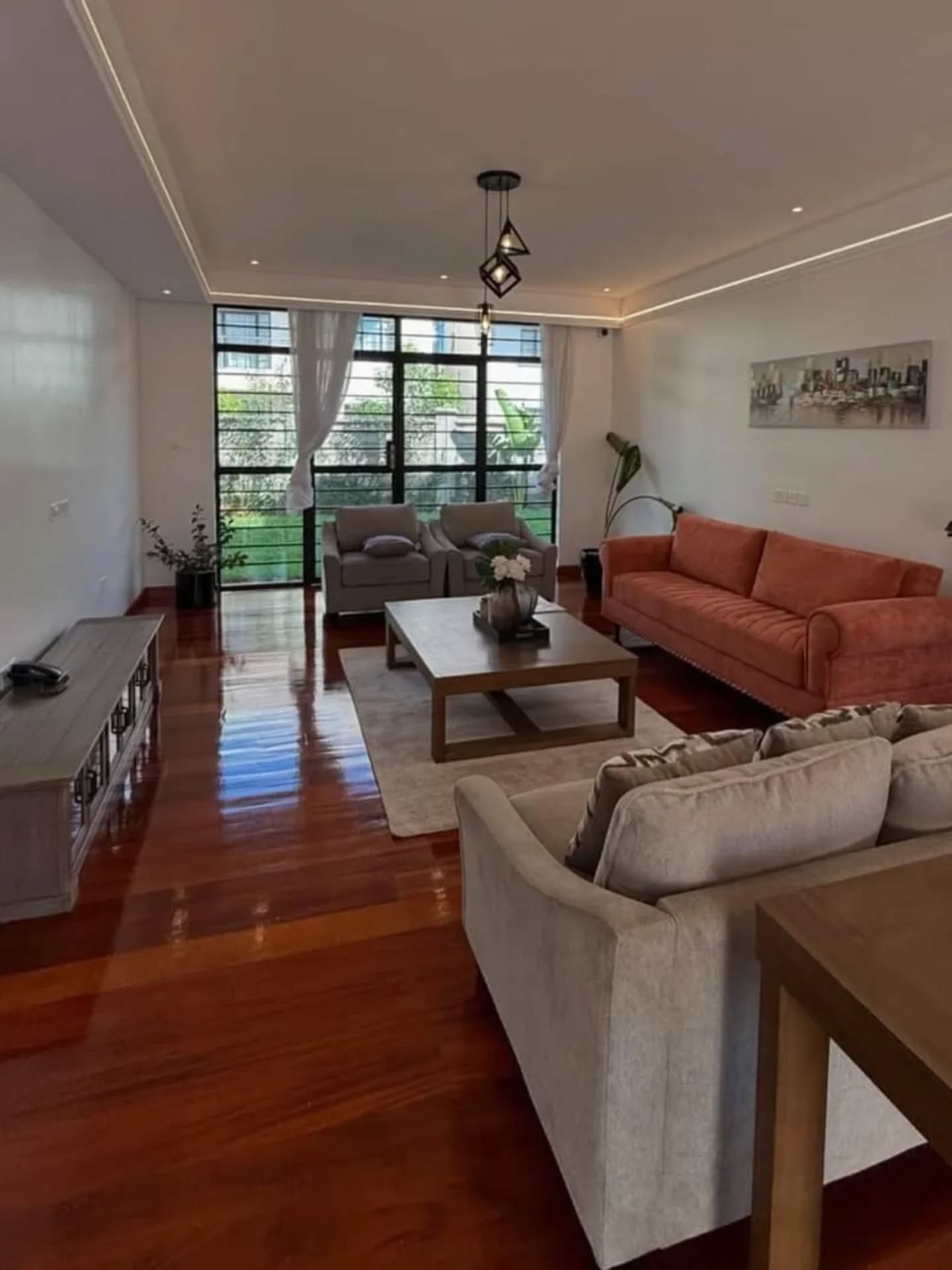 4 Bedroom Townhouse plus Sq For Sale/Rent in Membley Image