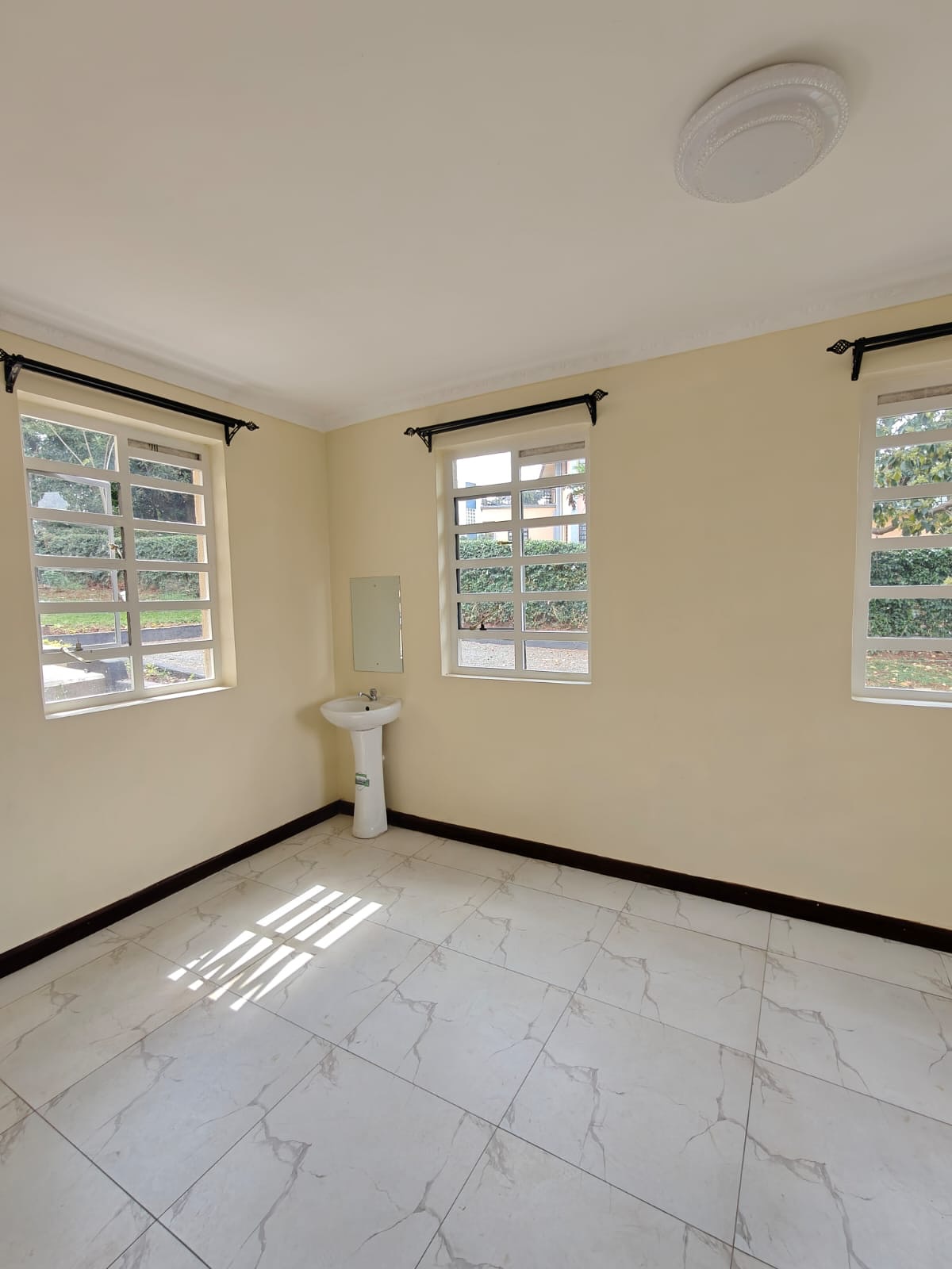 4 Bedroom Townhouse To Let in Karen Image