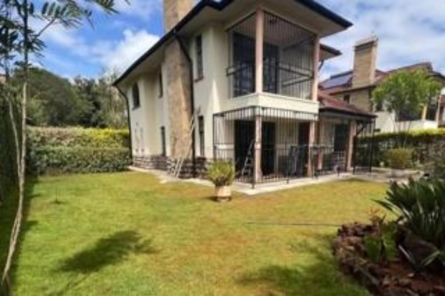 4 bedroom townhouse to let in loresho ridge.