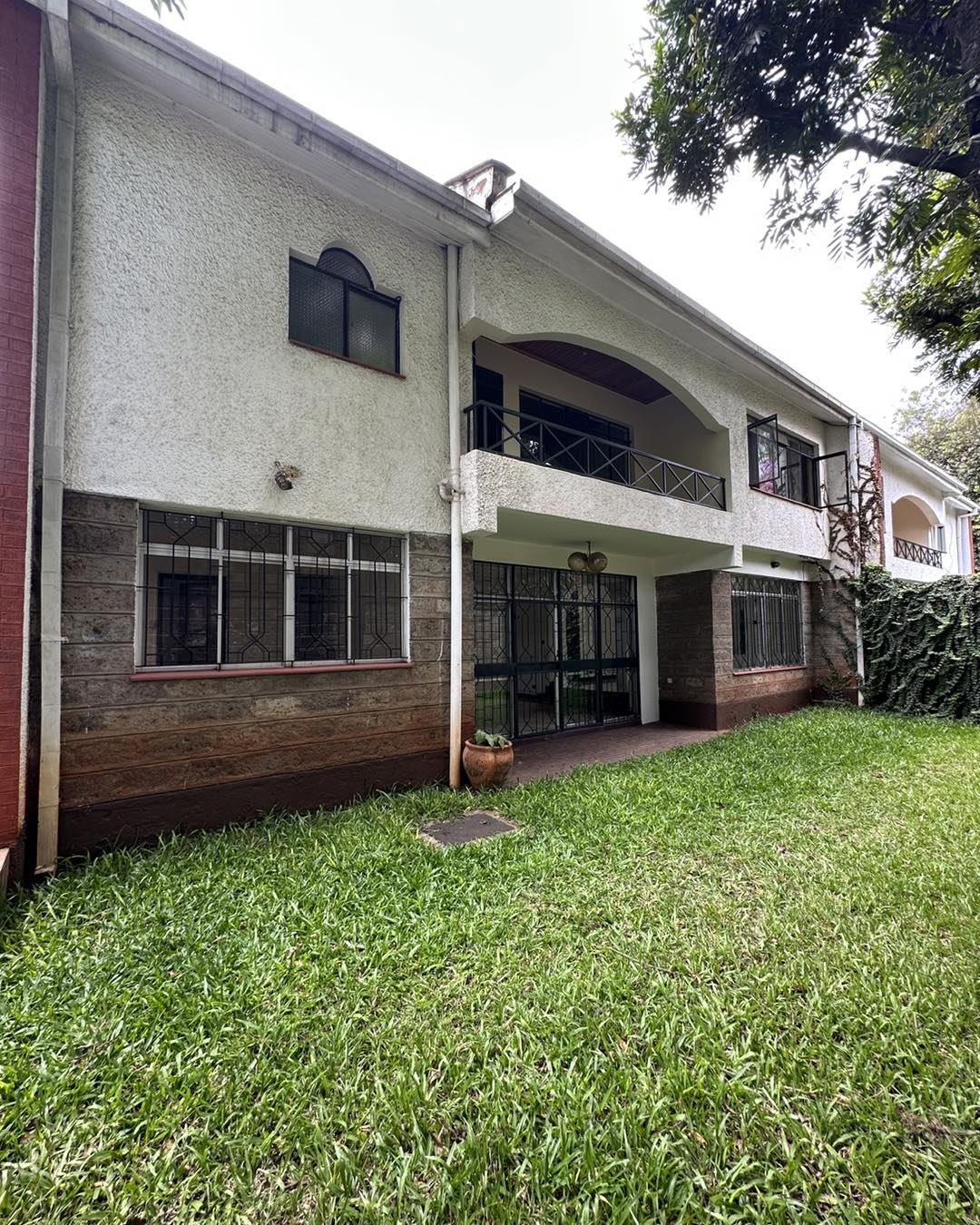 4 bedroom townhouse to let in Riverside