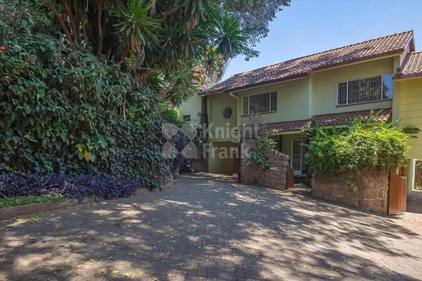 4 Bedroom Townhouse To Let in Riverside, Westlands.