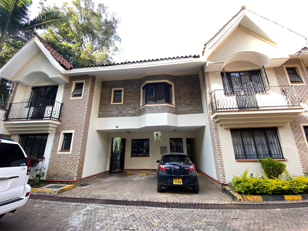 4-bedroom Townhouse with a DSQ for rent at Greenville Westlands