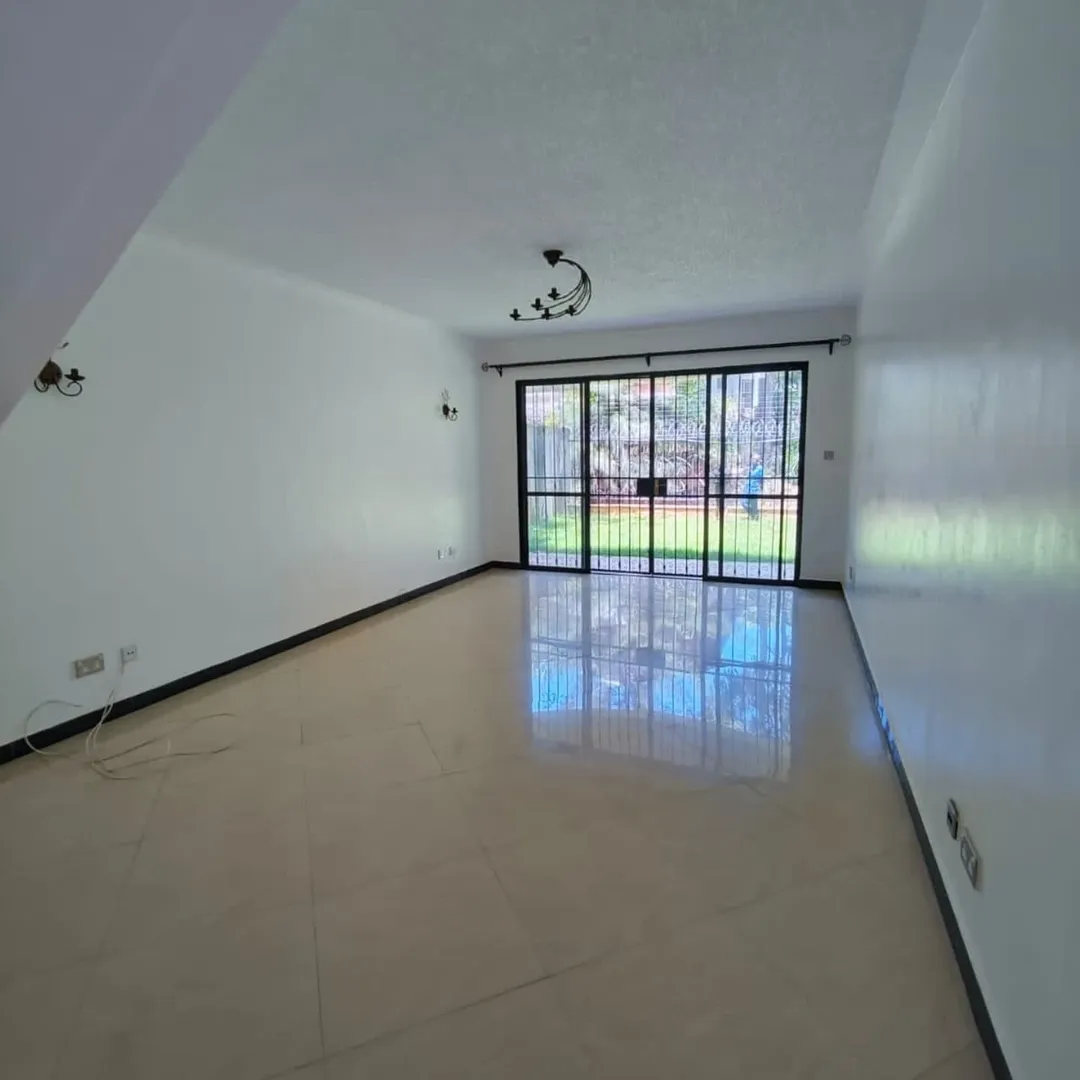 4-bedroom Townhouse with a DSQ for rent at Greenville Westlands Image