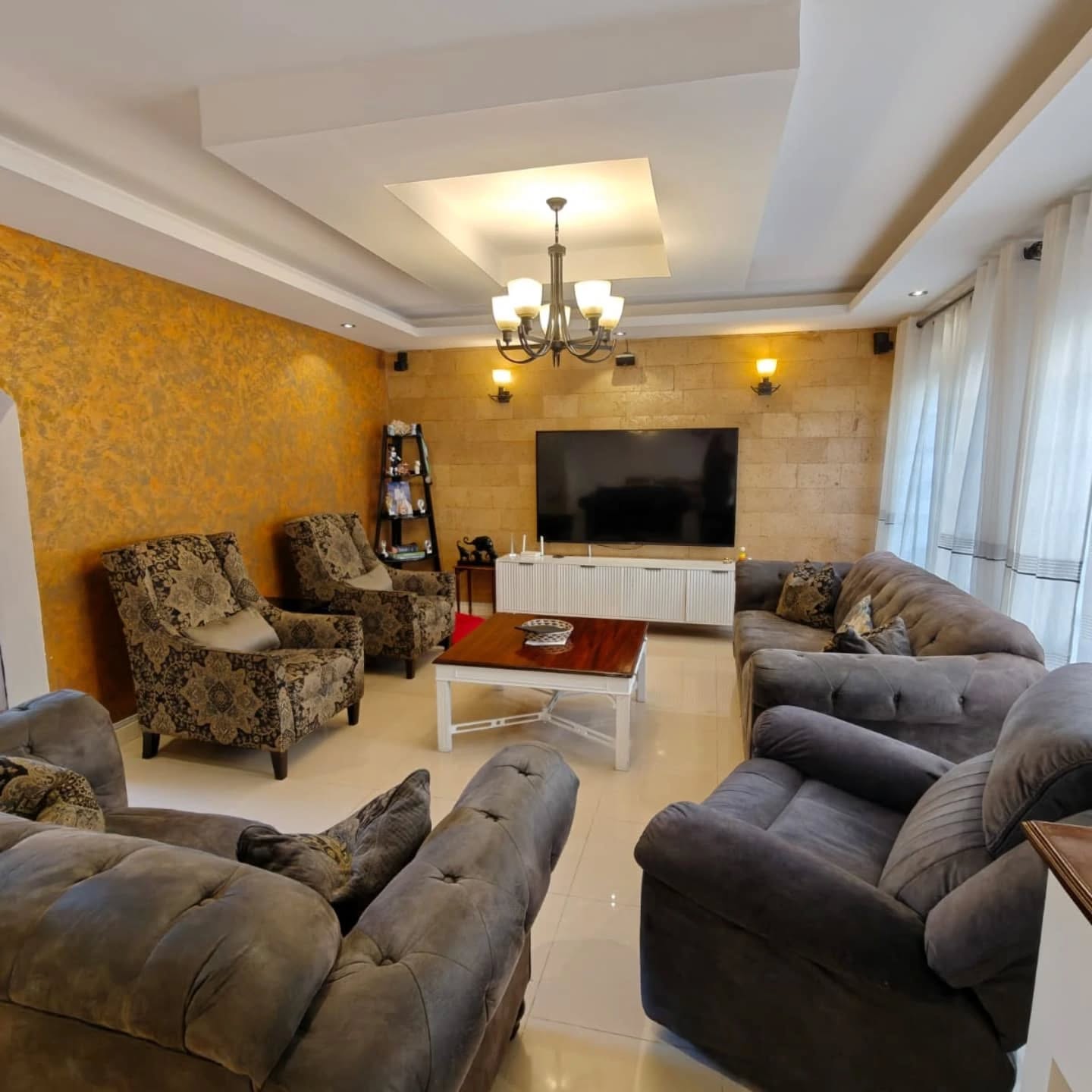 4 Bedroom Townhouse with DSQ for Sale in Lang'ata Image