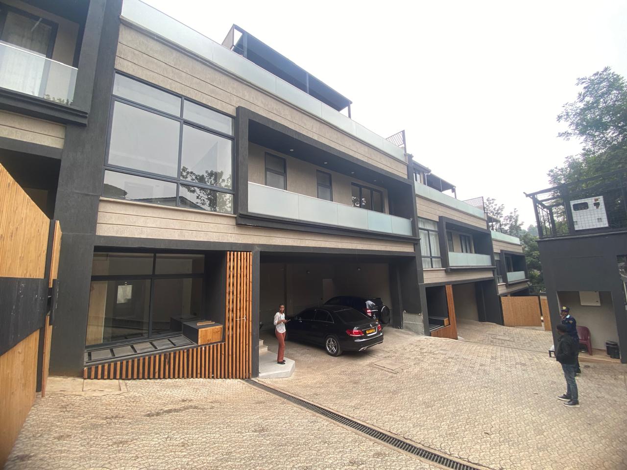 4 Bedroom Townhouse With Ensuite For Sale in Westlands.