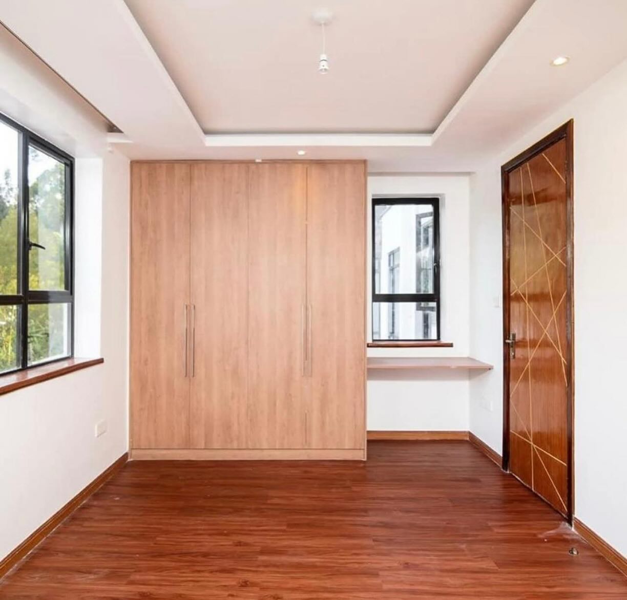 4-Bedroom Townhouse with SQ for Rent - Gated Community in Kitisuru Image