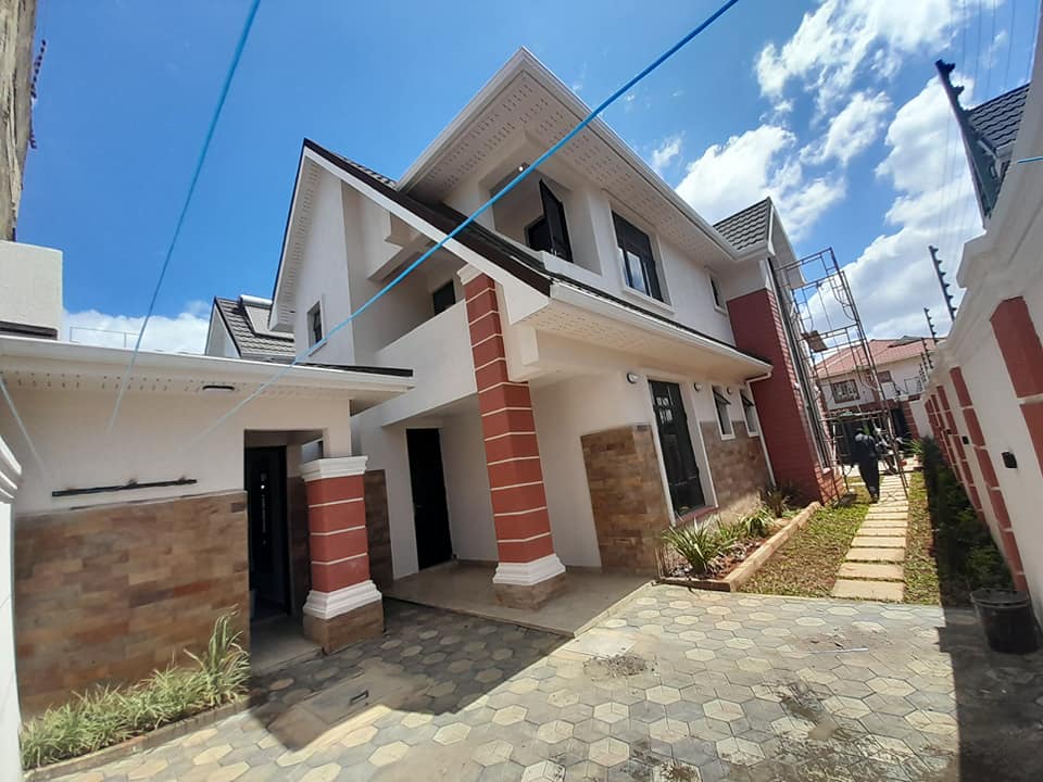 4 bedroom ultra modern mansionate for sale in Ruiru