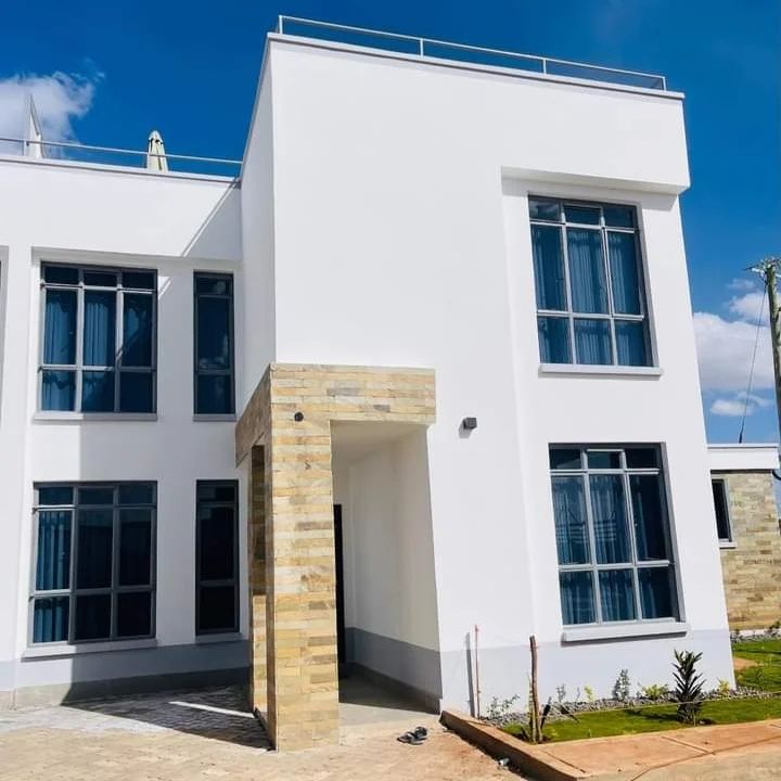 4 bedroom villa for sale in Mombasa road.