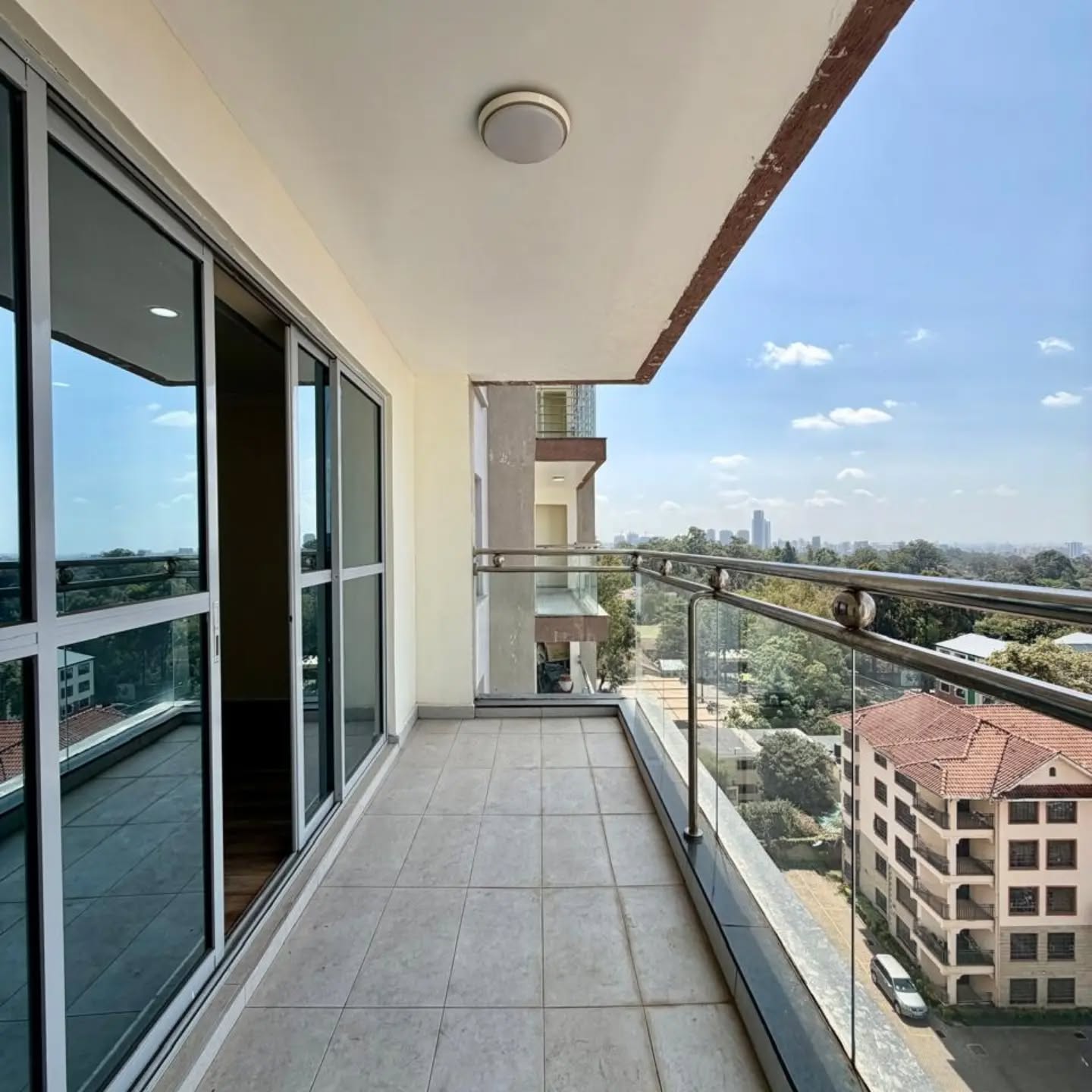 4 bedroom with dsq apartment to let in the heart of Kilimani area off lenena rd