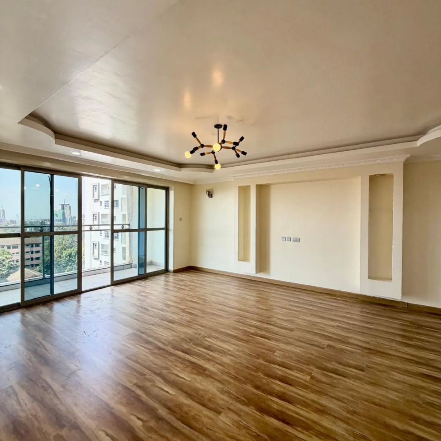 4 bedroom with dsq apartment to let in the heart of Kilimani area off lenena rd Image