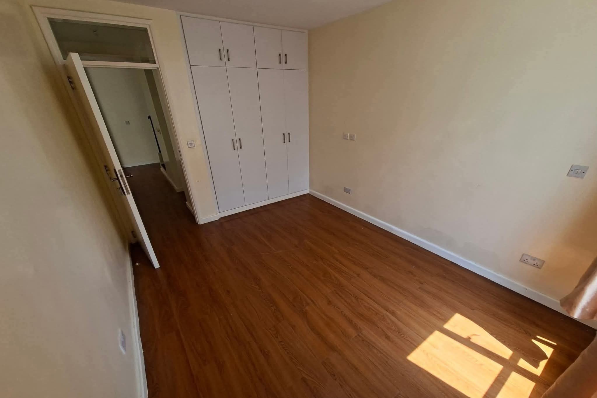 4 bedrooms all ensuite apartment plus DSQ for rent in muthaiga Image