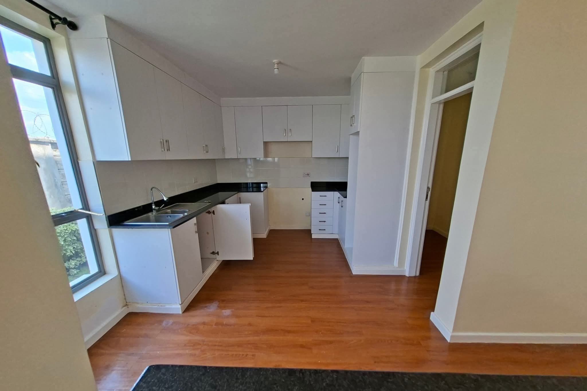 4 bedrooms all ensuite apartment plus DSQ for rent in muthaiga