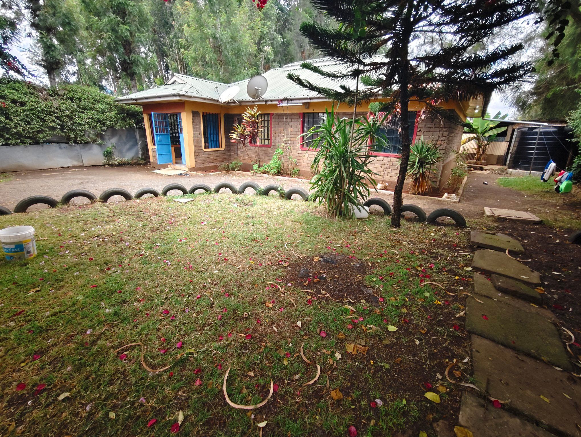 4 bedrooms bungalow with master ensuit for rent in Matasia. Image