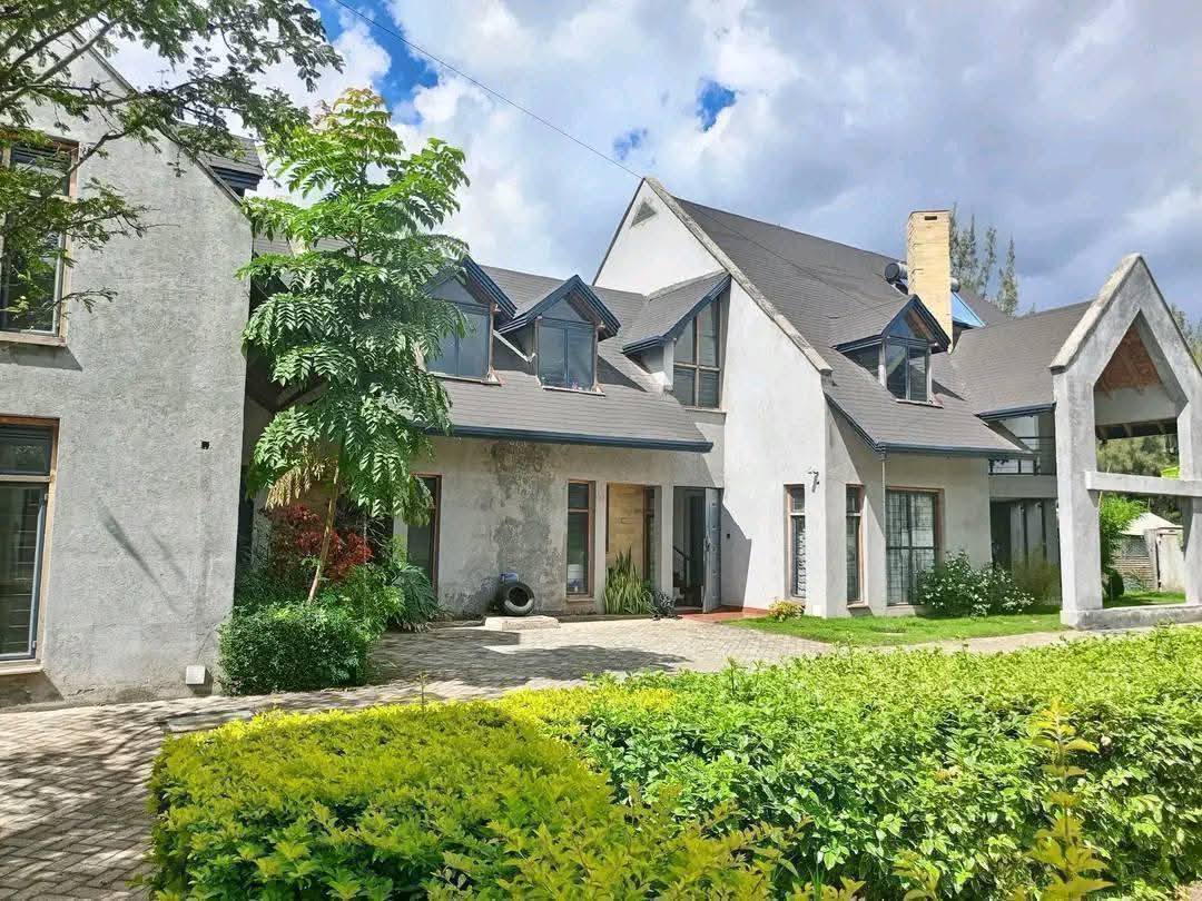 4 Bedrooms Maisonette + SQ To Let in Katani Road