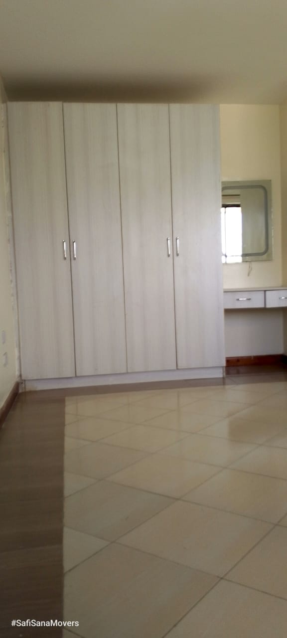 4 Bedrooms Townhouse All ensuite Plus Dsq For Rent or Sale in Athiriver Image