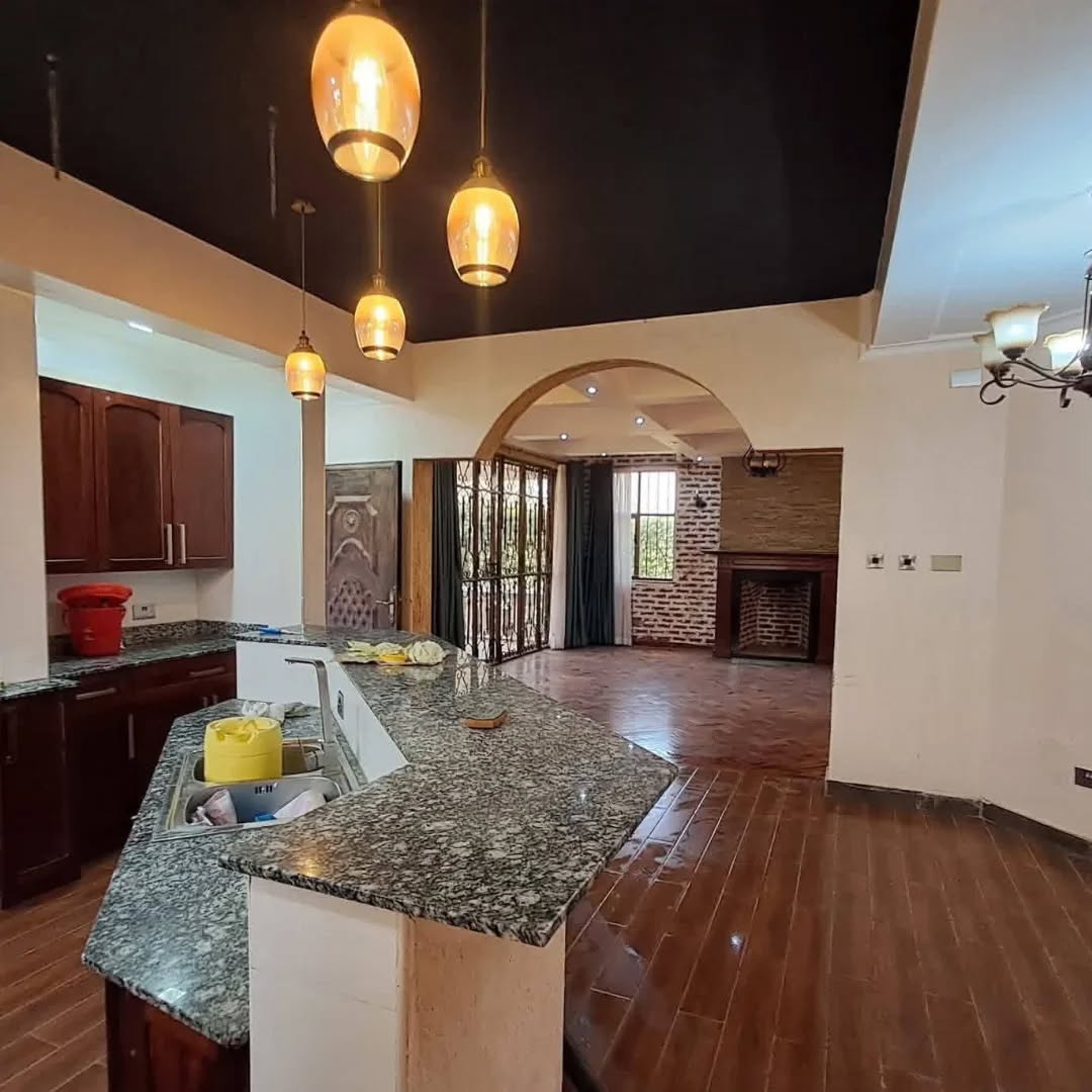 𝐄𝐥𝐞𝐠𝐚𝐧𝐭 4-𝐁𝐞𝐝𝐫𝐨𝐨𝐦 𝐌𝐚𝐢𝐬𝐨𝐧𝐞𝐭𝐭𝐞 + 𝟐-𝐁𝐞𝐝𝐫𝐨𝐨𝐦 𝐃𝐒𝐐 𝐟𝐨𝐫 𝐑𝐞𝐧𝐭 – 𝐊𝐢𝐭𝐞𝐧𝐠𝐞𝐥𝐚 (𝐀𝐜𝐚𝐜𝐢𝐚 𝐀𝐫𝐞𝐚). 𝕿𝖍𝖊 𝕶𝖎𝖙𝖊𝖓𝖌𝖊𝖑𝖆 𝕮𝖆𝖘𝖙𝖑𝖊 Image