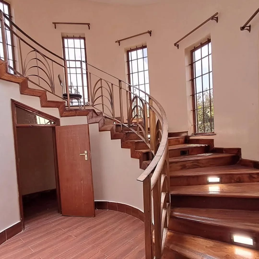 𝐄𝐥𝐞𝐠𝐚𝐧𝐭 4-𝐁𝐞𝐝𝐫𝐨𝐨𝐦 𝐌𝐚𝐢𝐬𝐨𝐧𝐞𝐭𝐭𝐞 + 𝟐-𝐁𝐞𝐝𝐫𝐨𝐨𝐦 𝐃𝐒𝐐 𝐟𝐨𝐫 𝐑𝐞𝐧𝐭 – 𝐊𝐢𝐭𝐞𝐧𝐠𝐞𝐥𝐚 (𝐀𝐜𝐚𝐜𝐢𝐚 𝐀𝐫𝐞𝐚). 𝕿𝖍𝖊 𝕶𝖎𝖙𝖊𝖓𝖌𝖊𝖑𝖆 𝕮𝖆𝖘𝖙𝖑𝖊 Image