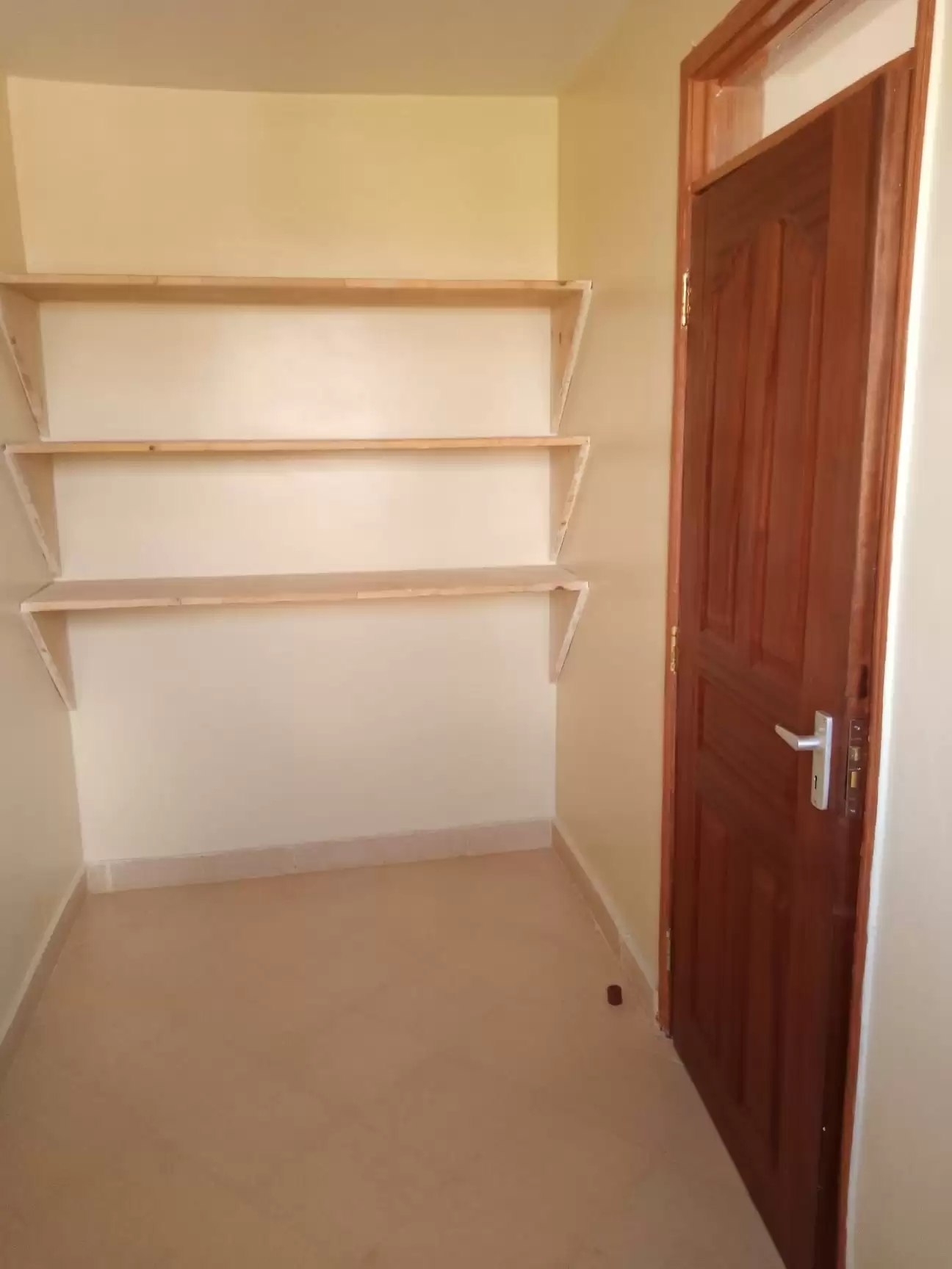 Elegant two bedroom to let in kenyatta market. Image