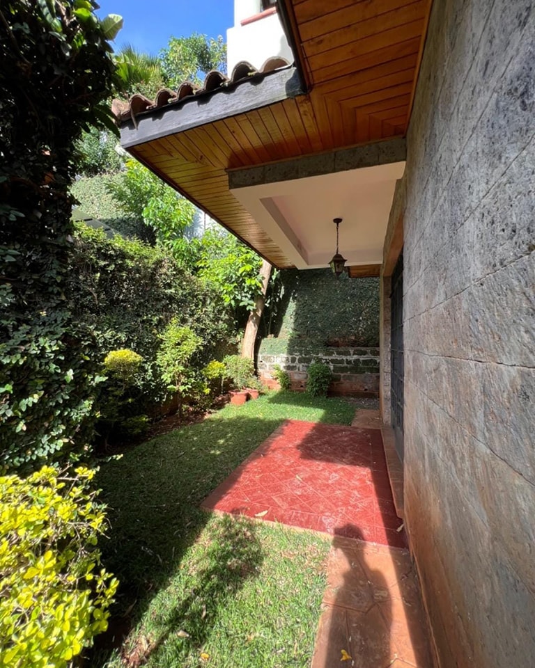 4bedroom maisonette plus dsq to let and sale in Spring Valley Image