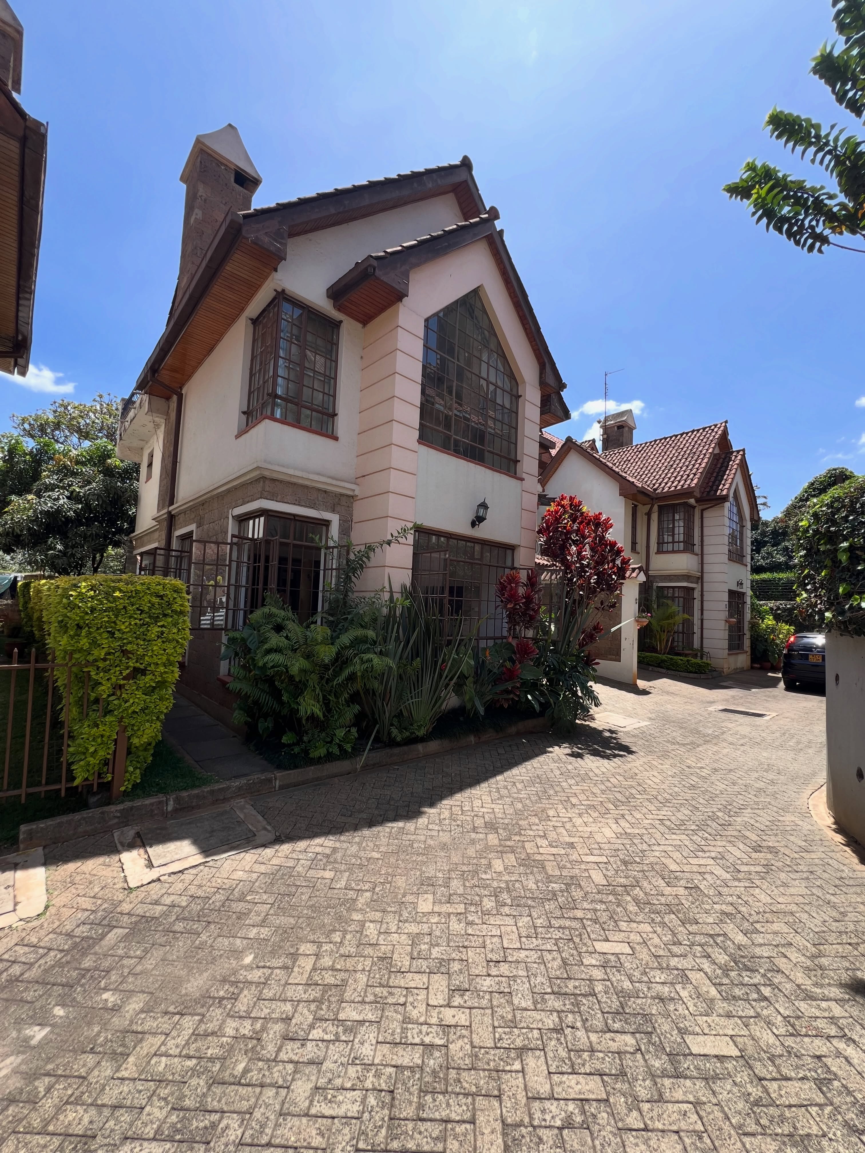 4bedroom plus dsq townhouse for sale in the heart of lavington area Image