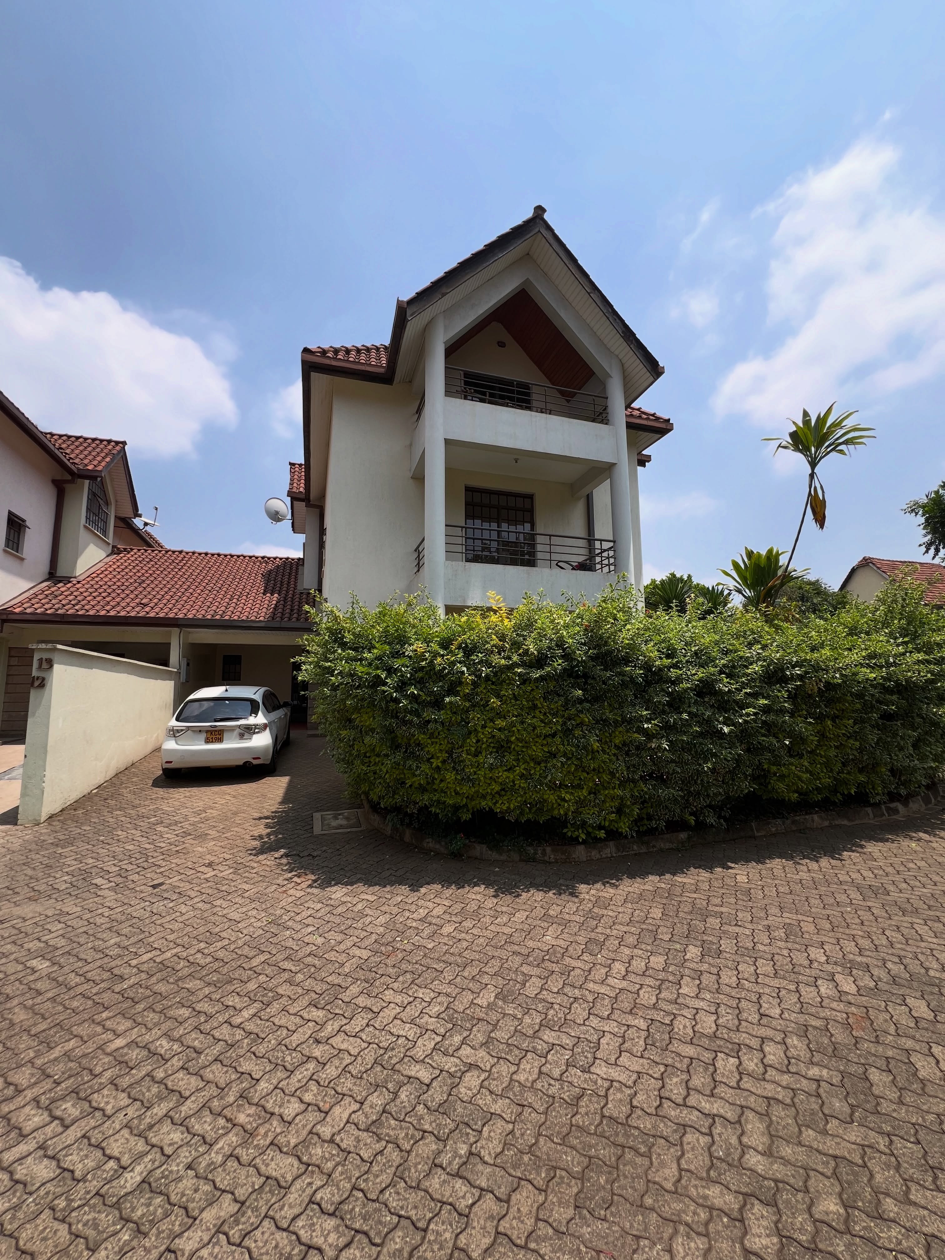4bedroom with dsq townhouse for rent in lavington