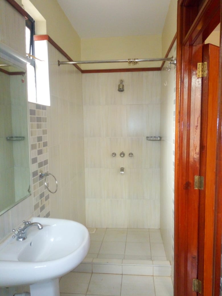 5 bedroom townhouse to let in lavington