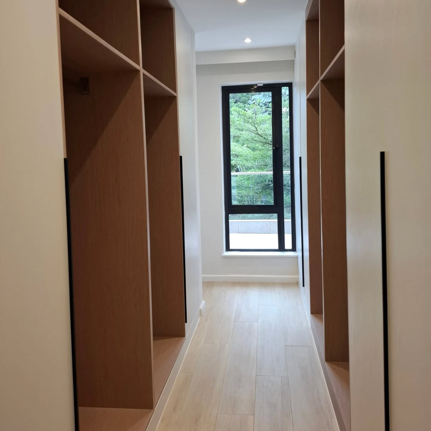 5 and 6 Bedroom Maisonette For Sale in Kyuna Image