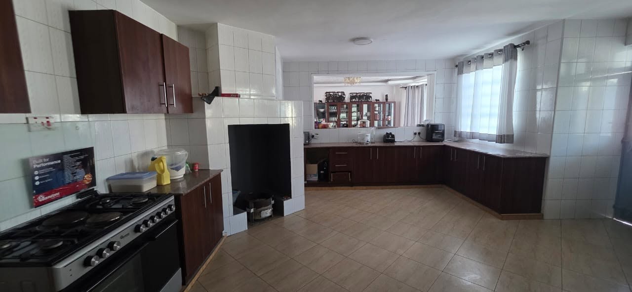 5 Bedroom All-Ensuite maisonette for Sale in Kitengela Old Namanga Road Area Image