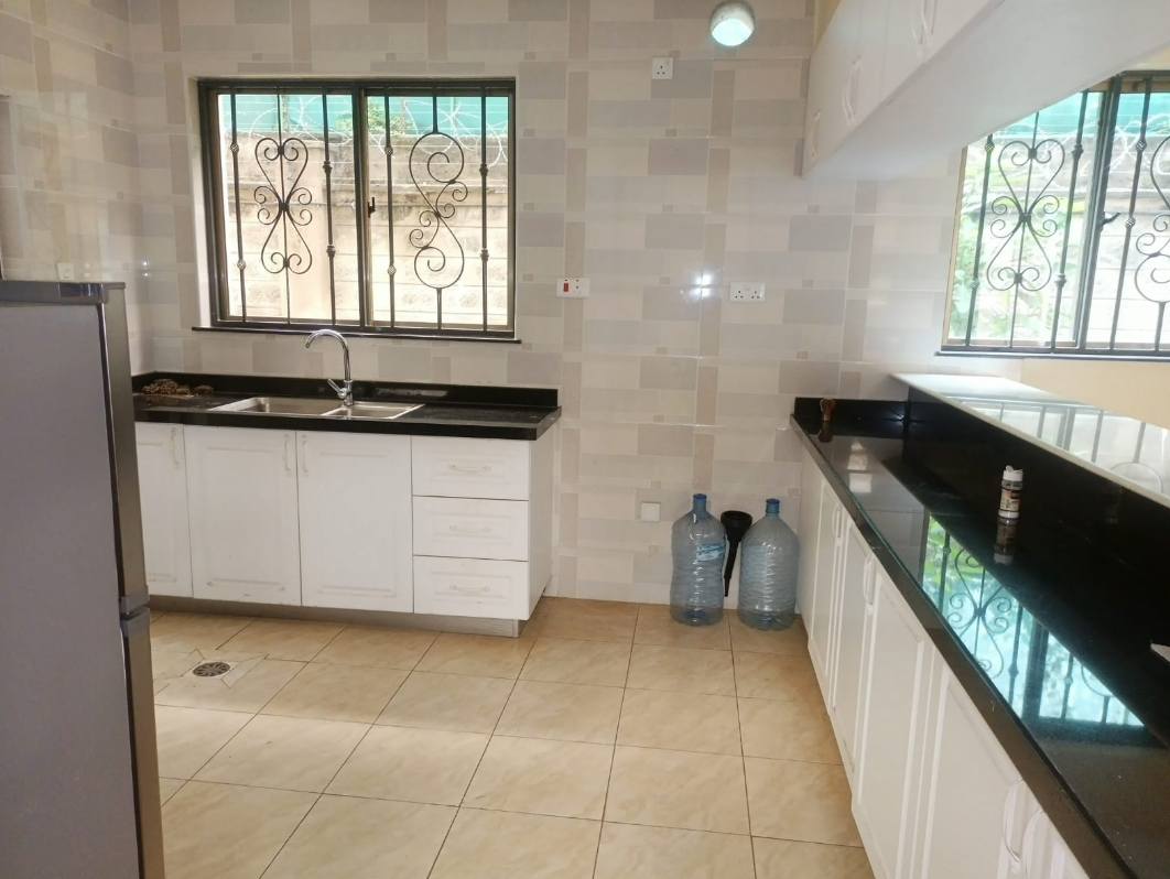 5 Bedroom All Ensuite Villa + DSQ For Sale Villas For sale in Lavington Image