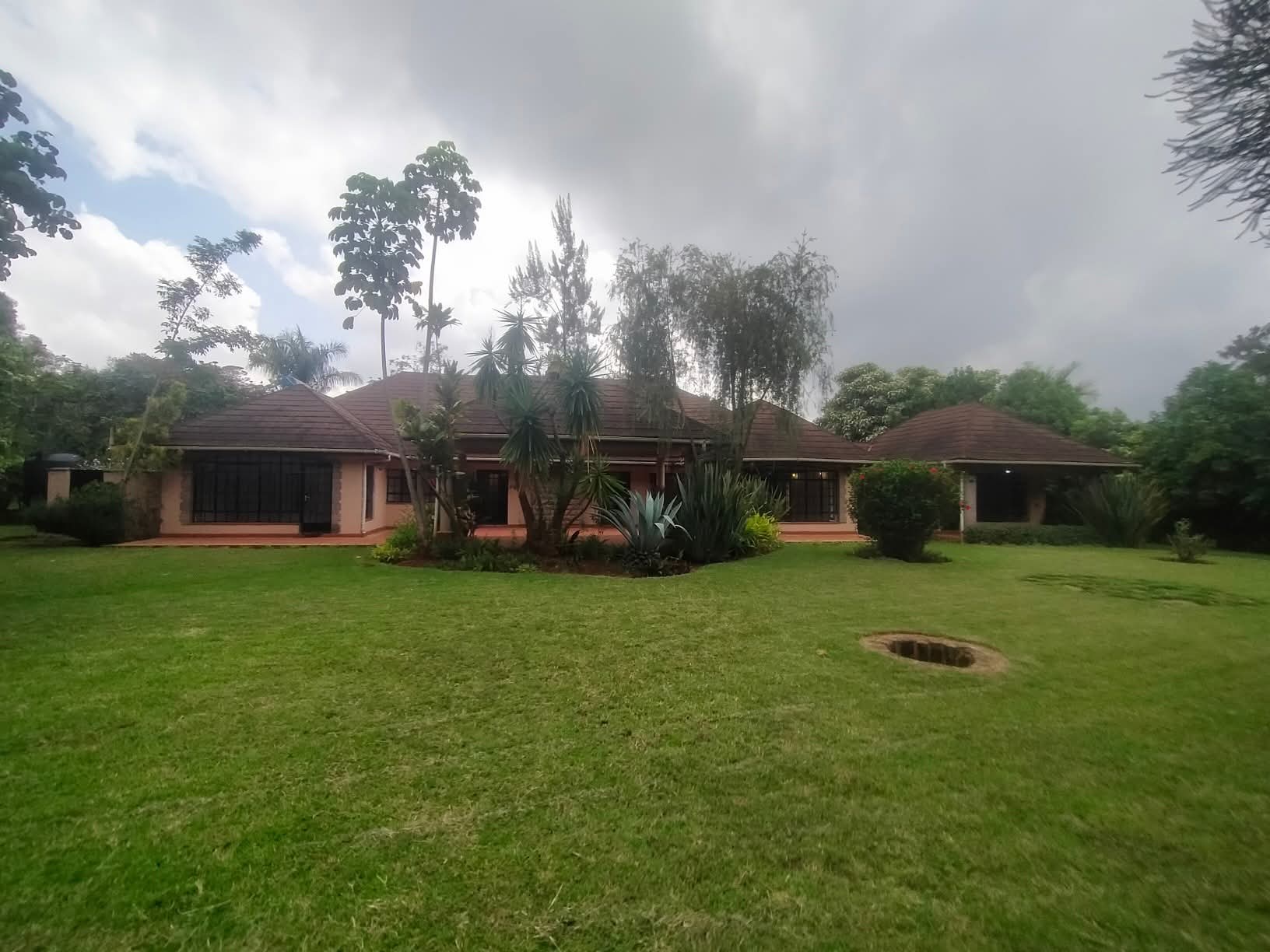 5 bedroom bungalow plus sq for sale in Karen