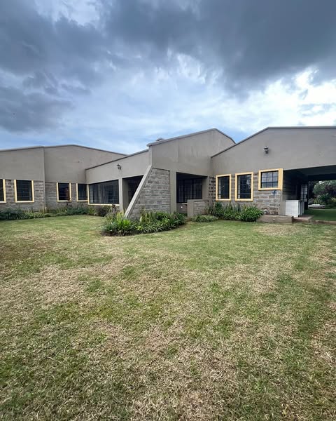5 Bedroom Bungalow To Let in Karen