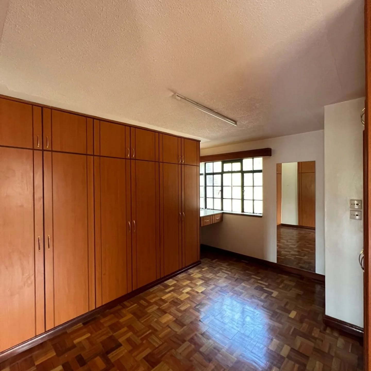 5 BEDROOM + DSQ TOWNHOUSE TO LET (GATED COMMUNITY) IN LAVINGTON Image