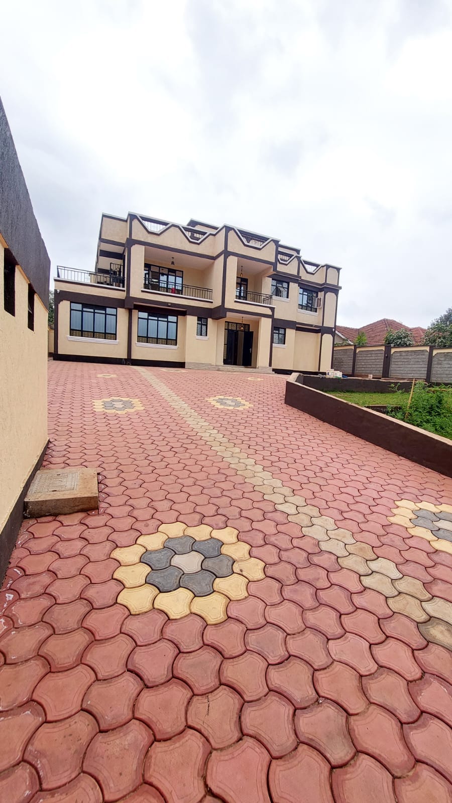 5 bedroom maisonatte for sale in Ruiru