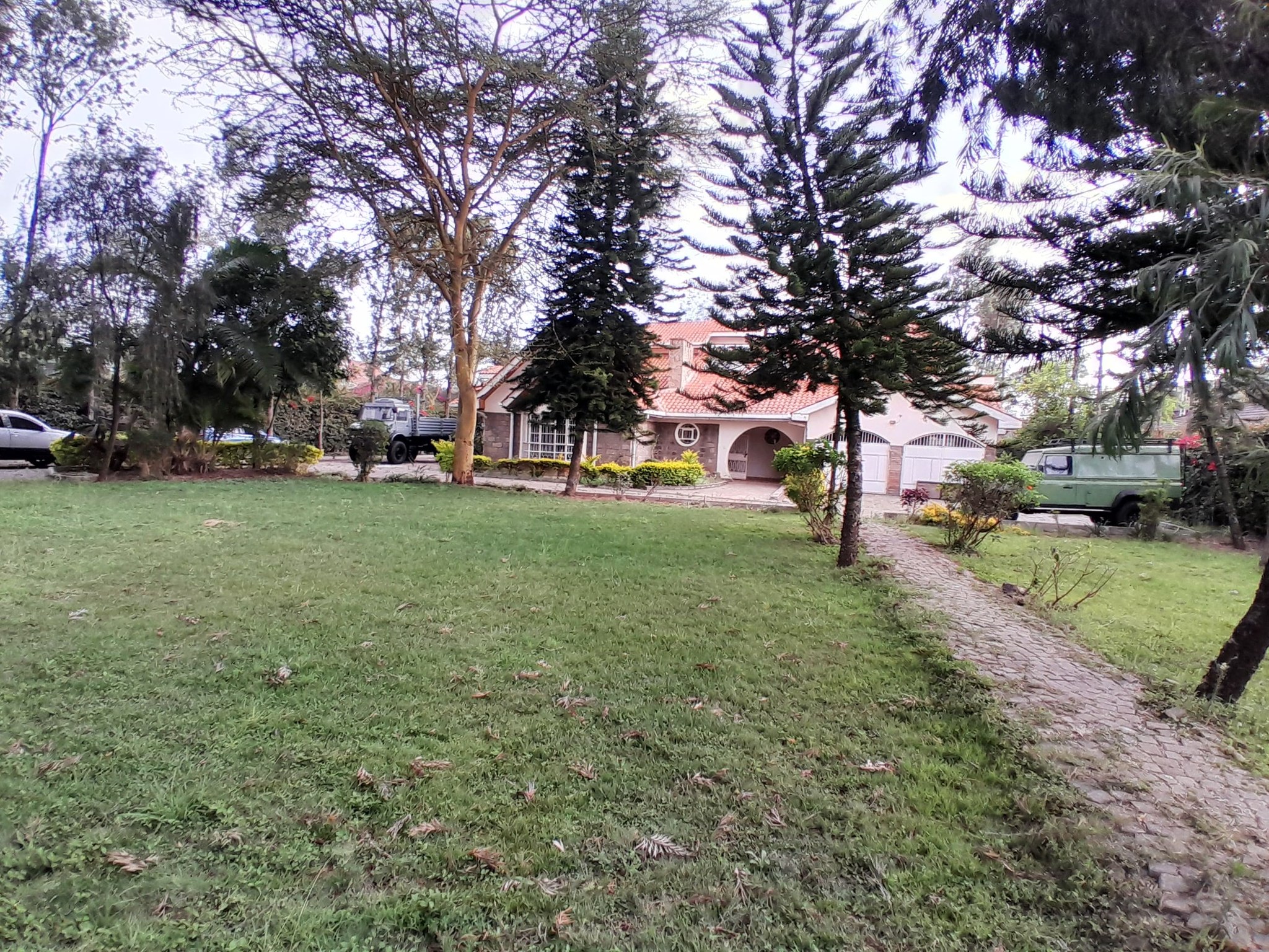 5 Bedroom Maisonette All En-suite For Rent in Karen