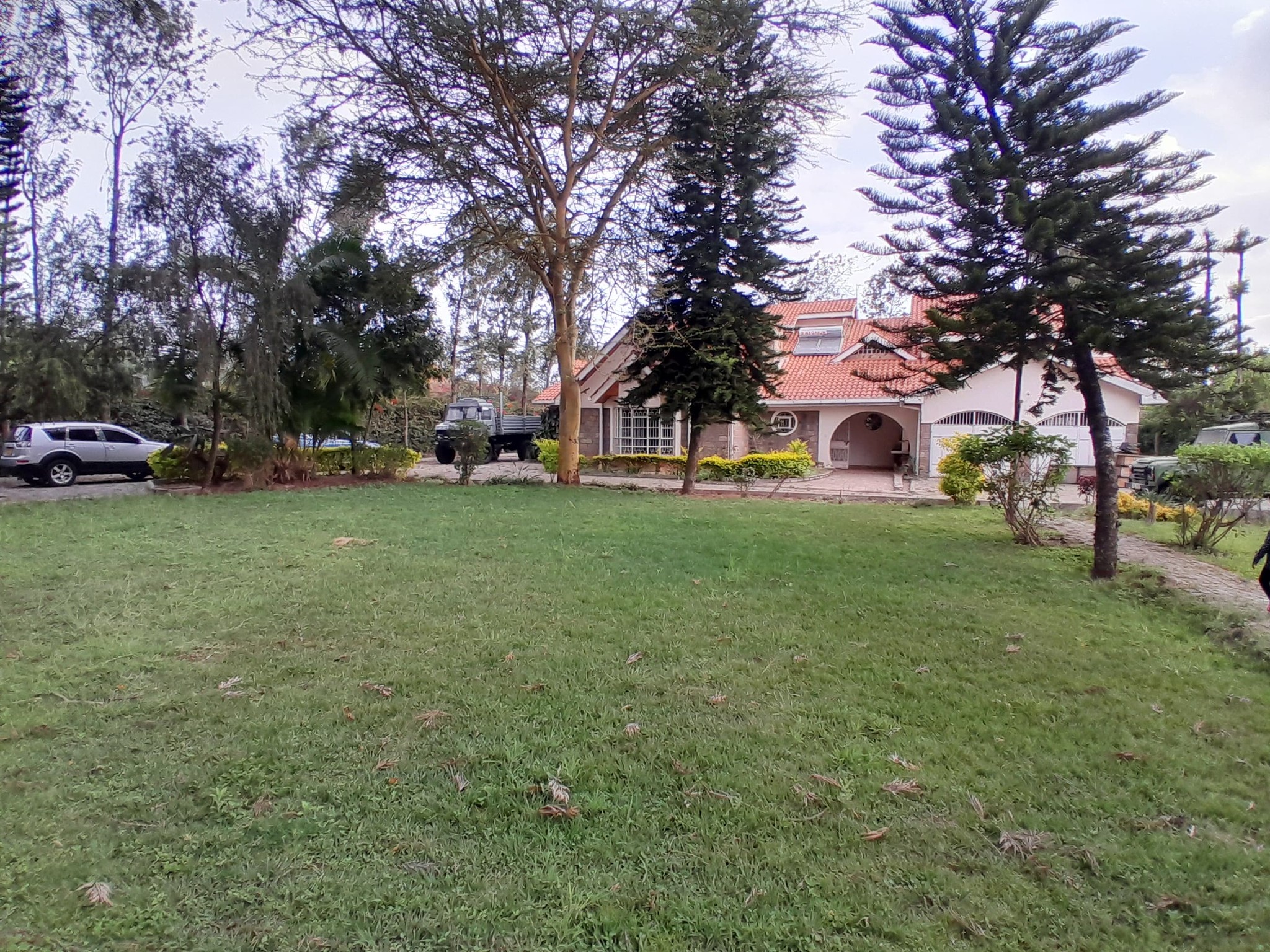 5 Bedroom Maisonette All En-suite For Rent in Karen Image