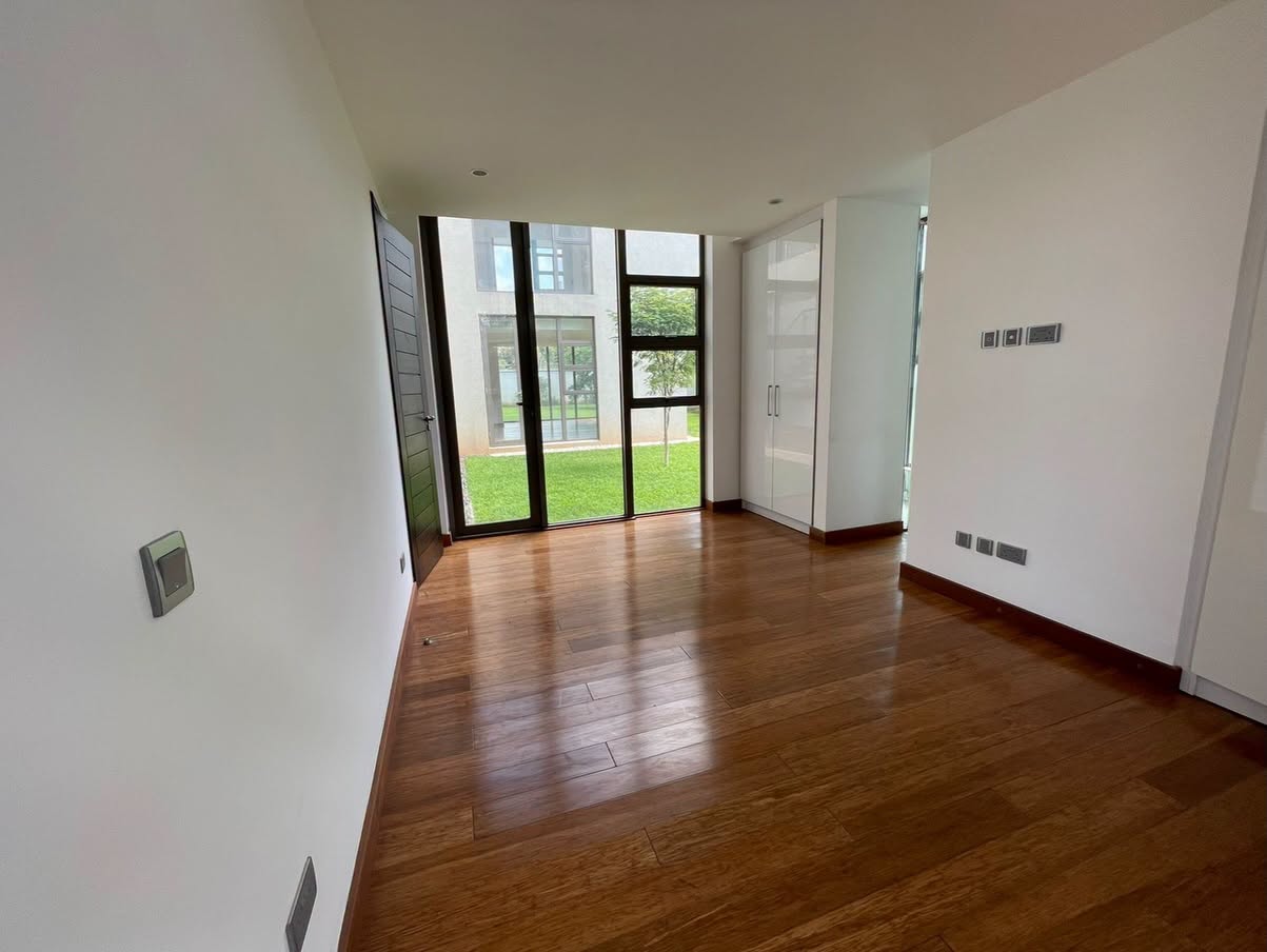 5 bedroom maisonette for rent in Karen