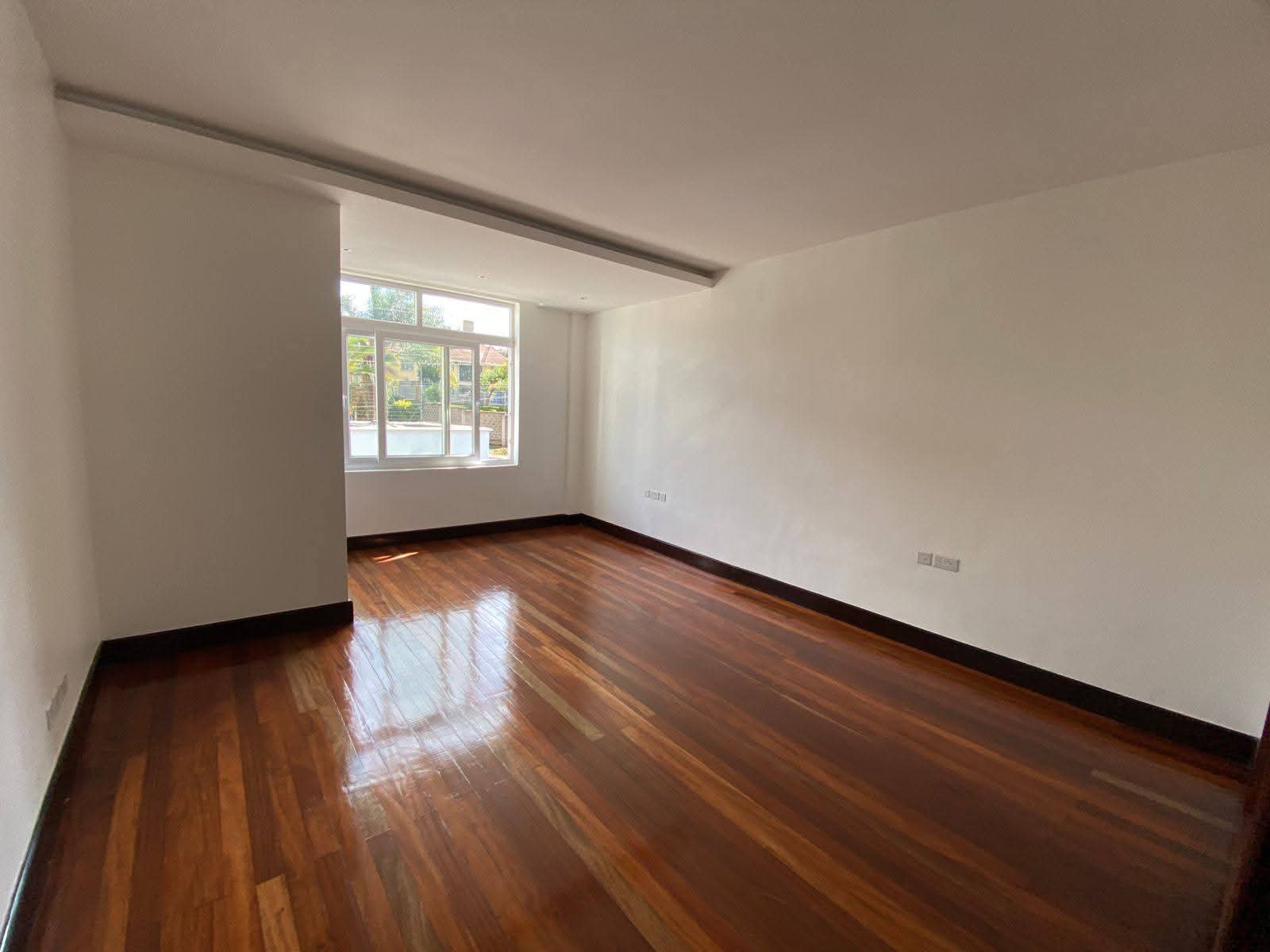 5 Bedroom Maisonette For Rent in Old Runda