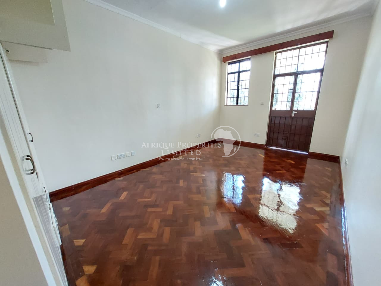 5 bedroom maisonette for rent in Runda Image