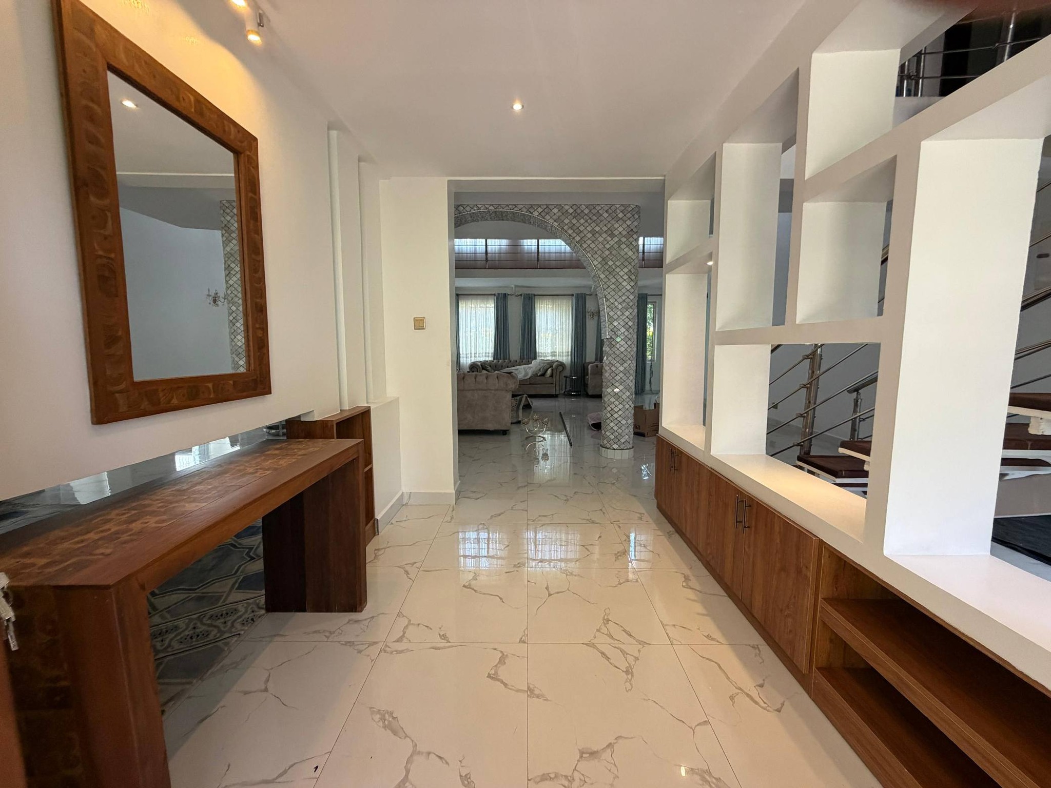 5 bedroom maisonette for sale in Karen Image