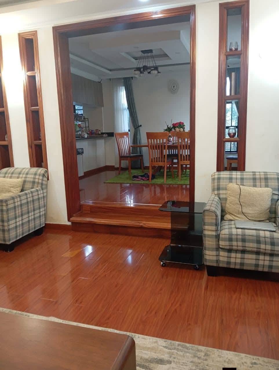 5 BEDROOM MAISONETTE FOR SALE IN KERARAPON DRIVE Image