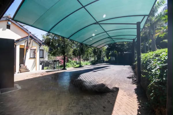 5 bedroom maisonette for sale in kyuna
