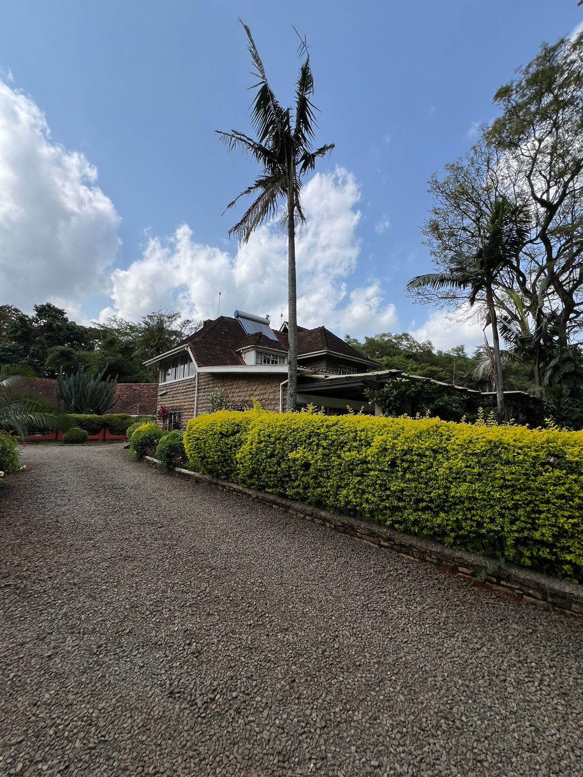 5 bedroom maisonette for sale in Lavington