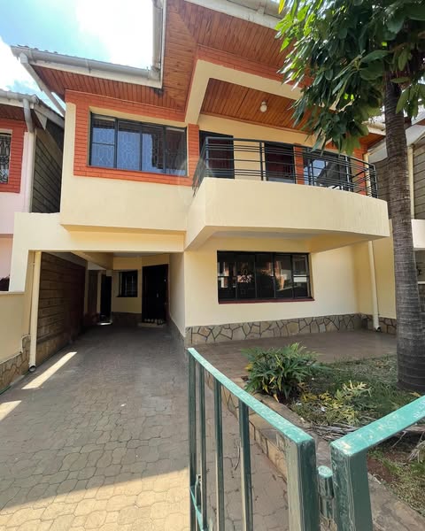 5 bedroom maisonette for sale in Lavington