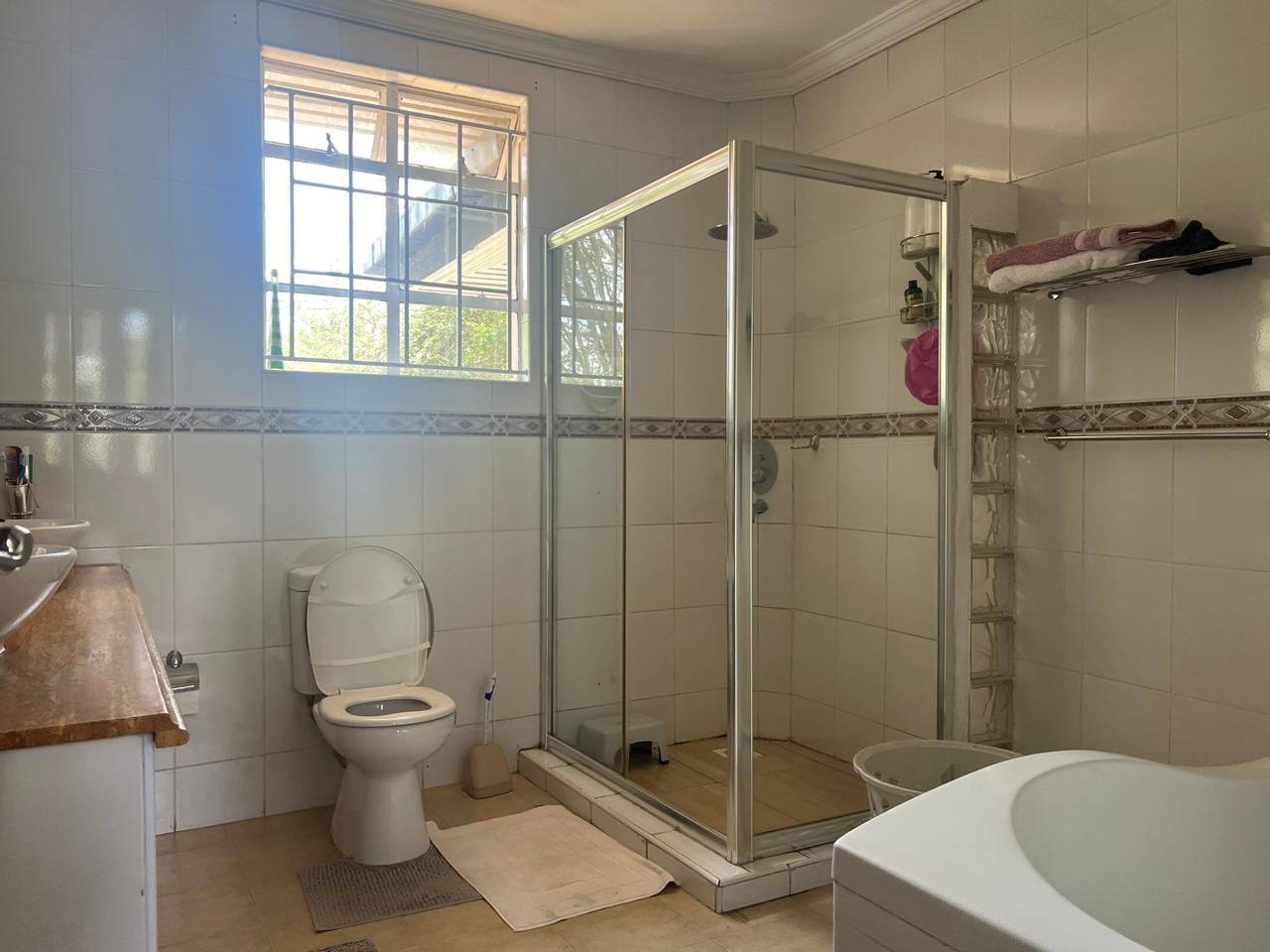 5 bedroom maisonette for sale in Nyari Estate Image